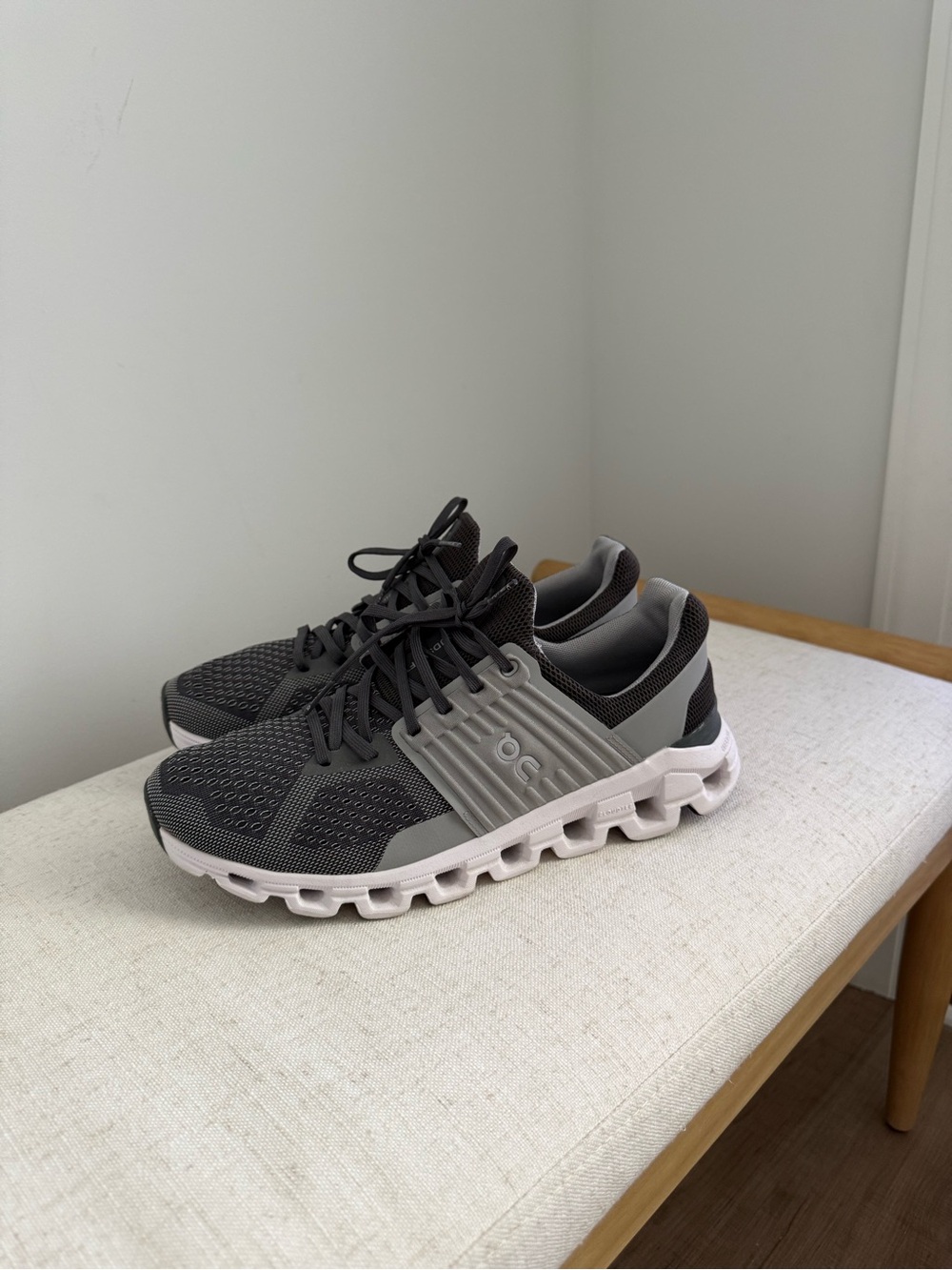 On Running Cloudrunning Men's Gray Running Shoes